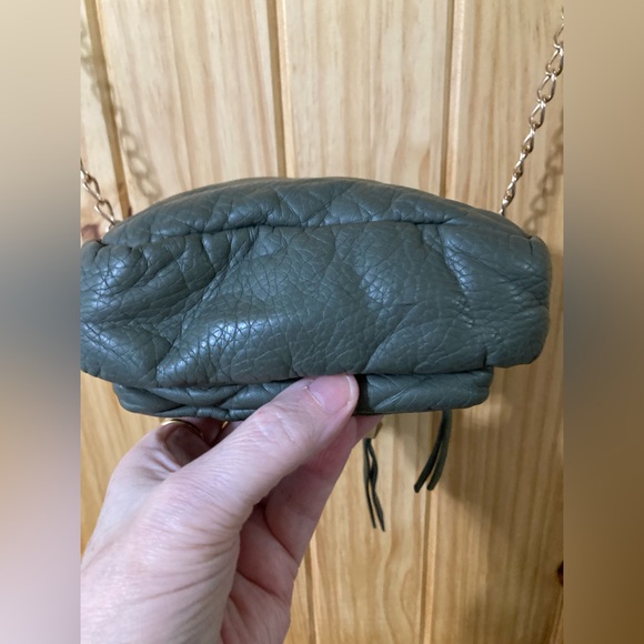 EUC - Olive green crossbody bag with gold hardware - Picture 2 of 10